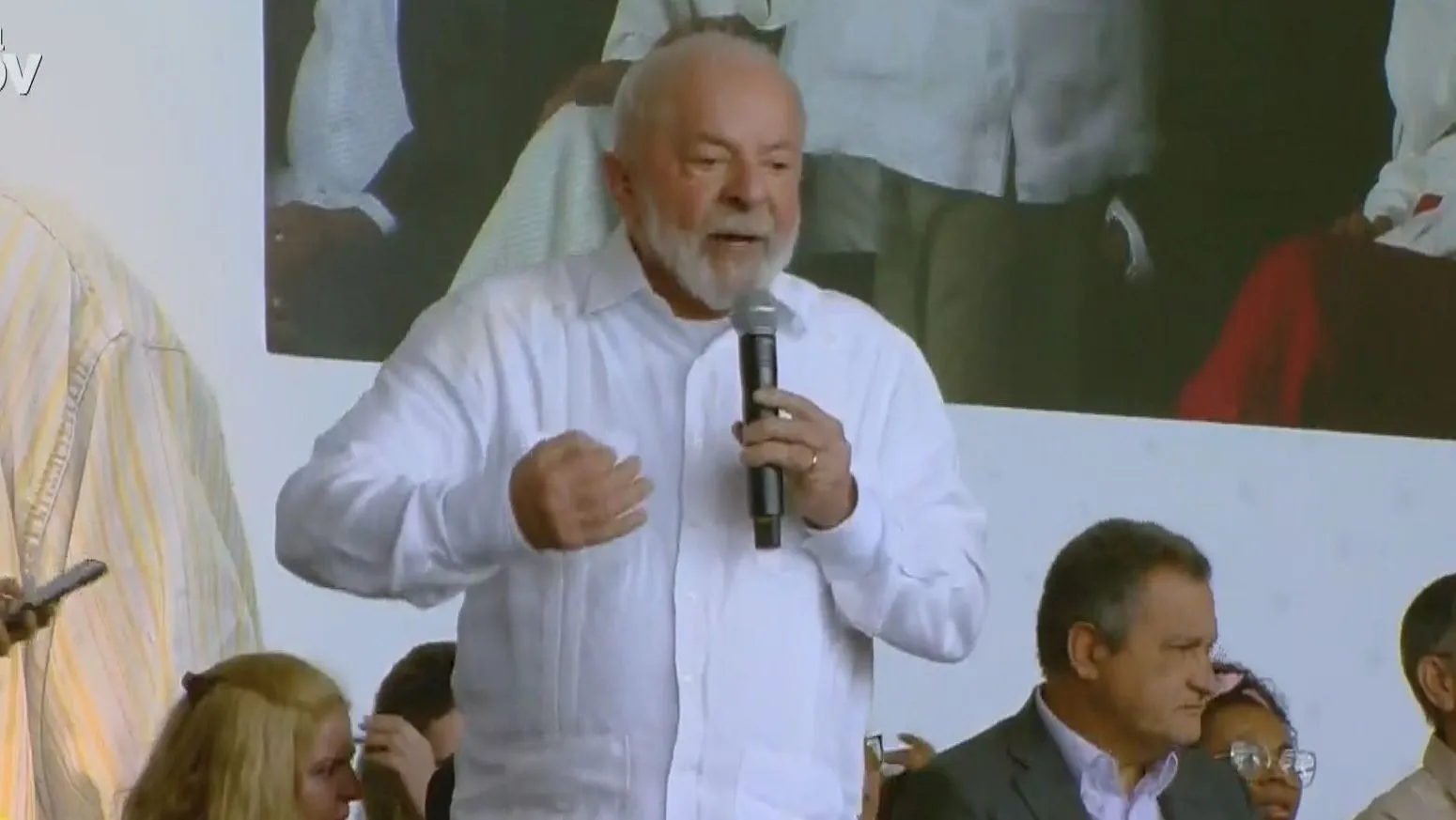 Crescimento do PIB precisa ser distribuído, diz Lula após resultado do trimestre