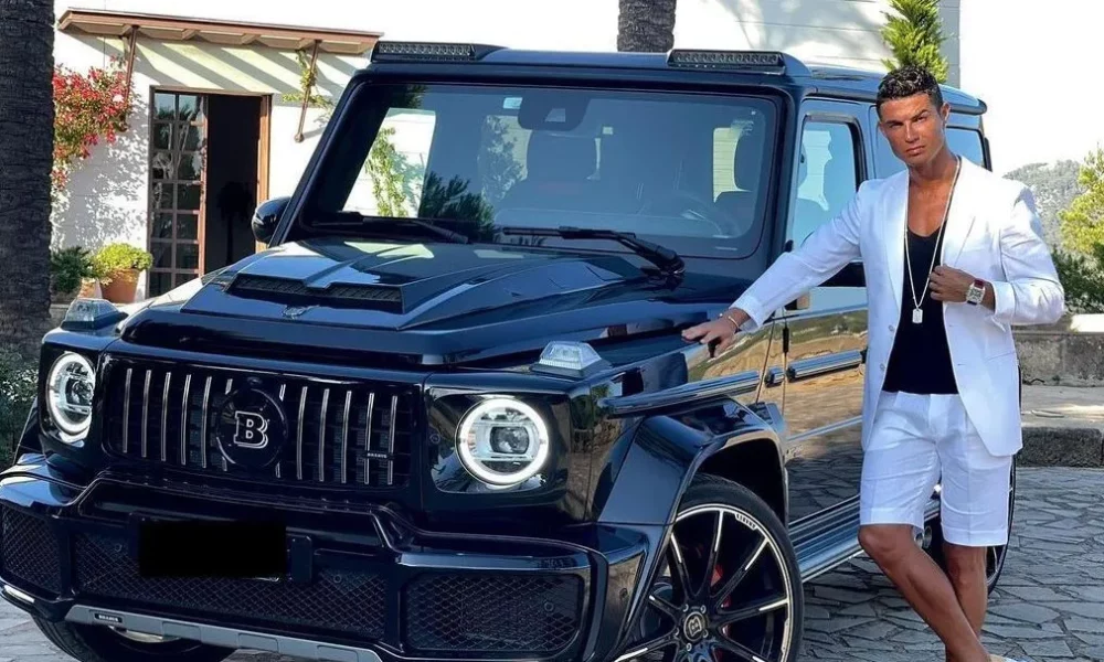 Cristiano-Ronaldo-e-seu-carro-e1695224712268 Cristiano-Ronaldo-e-seu-carro-e1695224712268