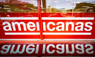 Fachada-da-loja-Americanas-em-brasília-após-empresa-ter-um-rombo-e-dívida-de-R-43-bilhões-6