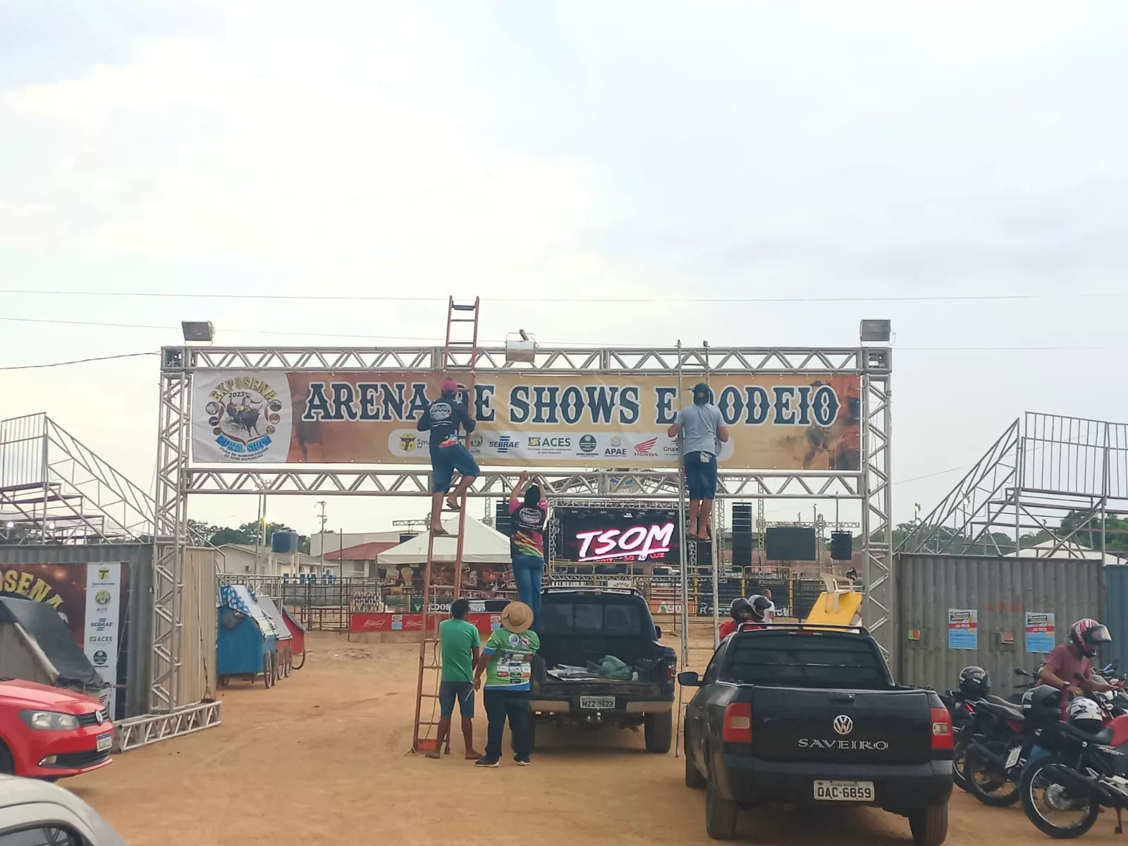 Últimos ajustes para abertura da ExpoSena 2023; única preocupação é com a chuva