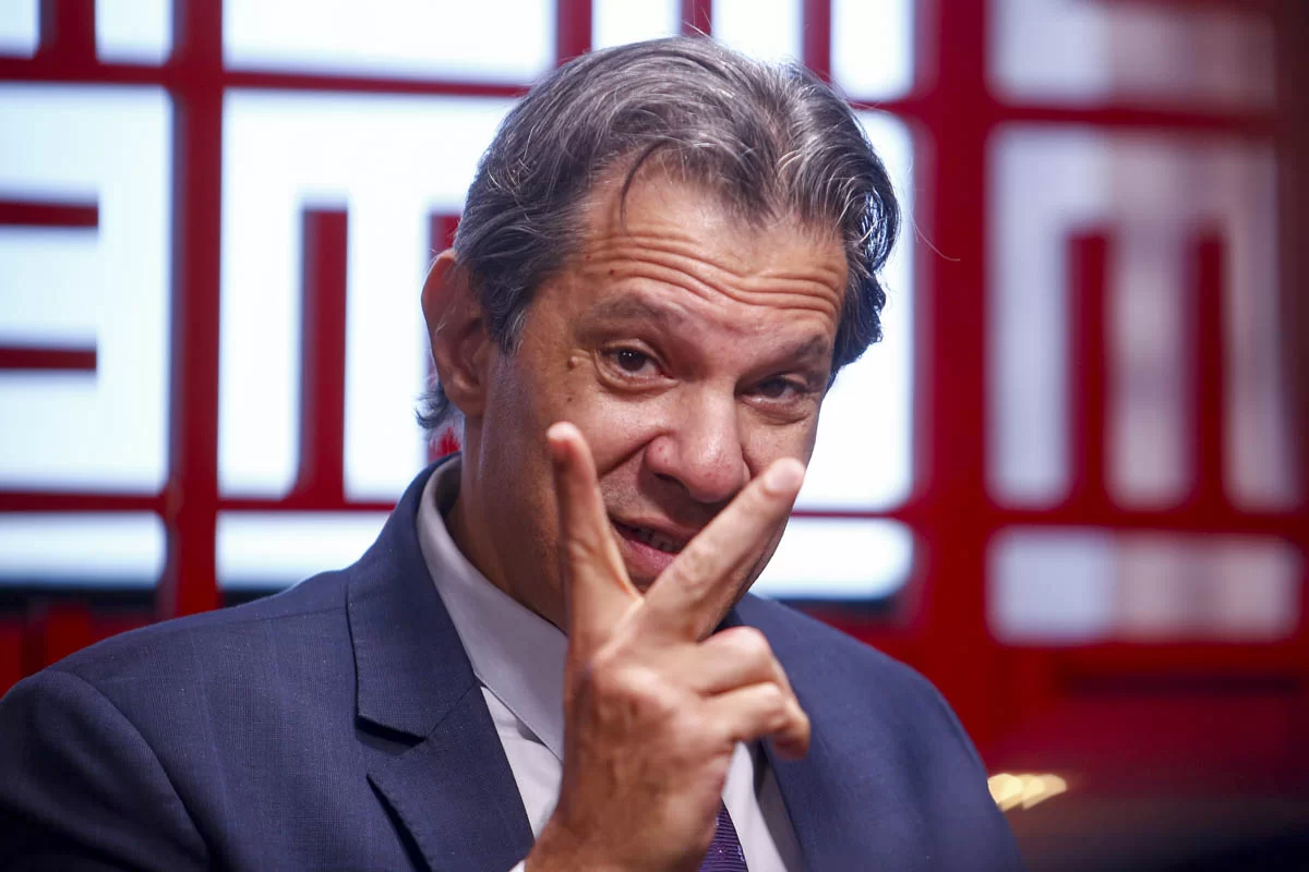 Haddad defende limitar supersalários e mudanças em concursos públicos