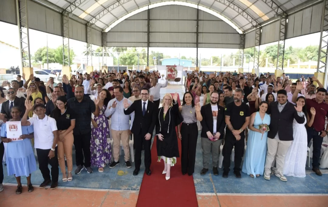 Cem casais disseram sim no Projeto Cidadão do município de Mâncio Lima