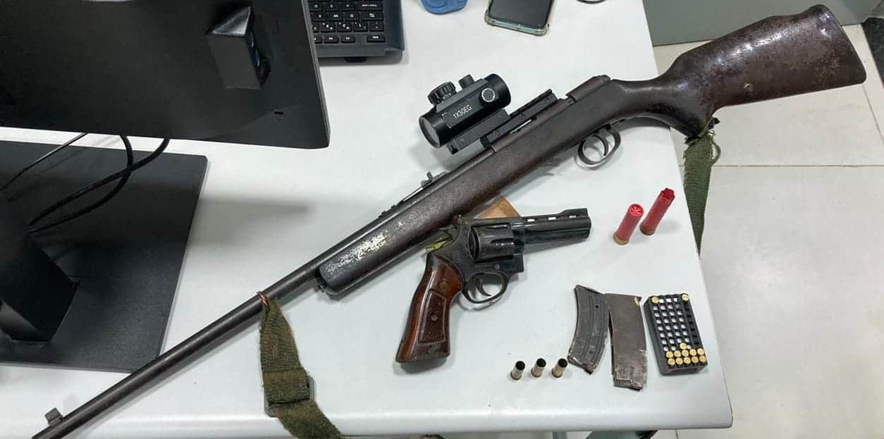 Polícia Militar apreende duas armas de fogo em Porto Acre