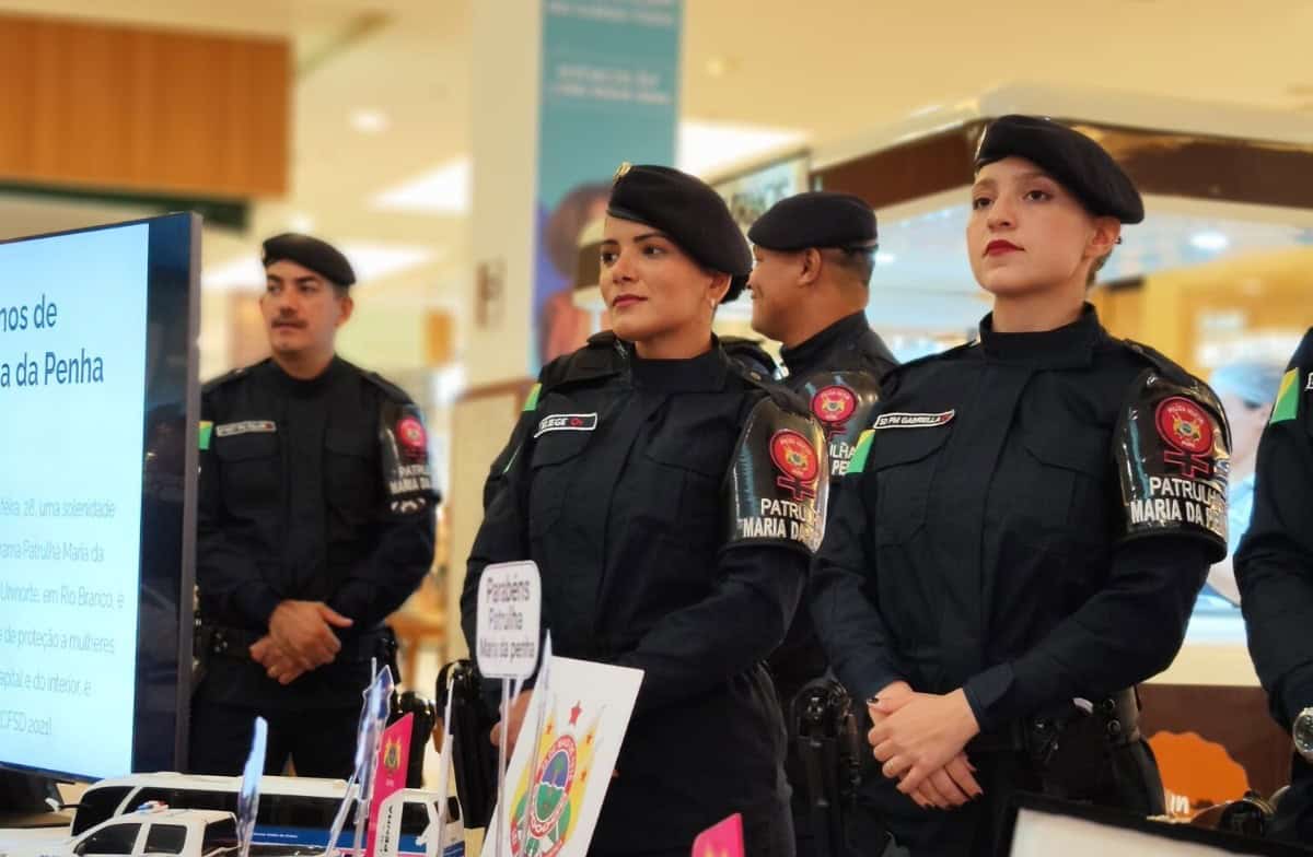Patrulha Maria da Penha celebra 4 anos no Acre com exposição no Via Verde shopping