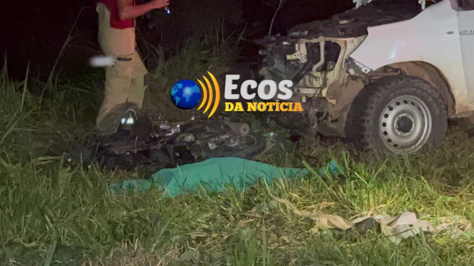 Motorista com caminhonete invade pista na contramão, atropela, arrasta e mata mulher