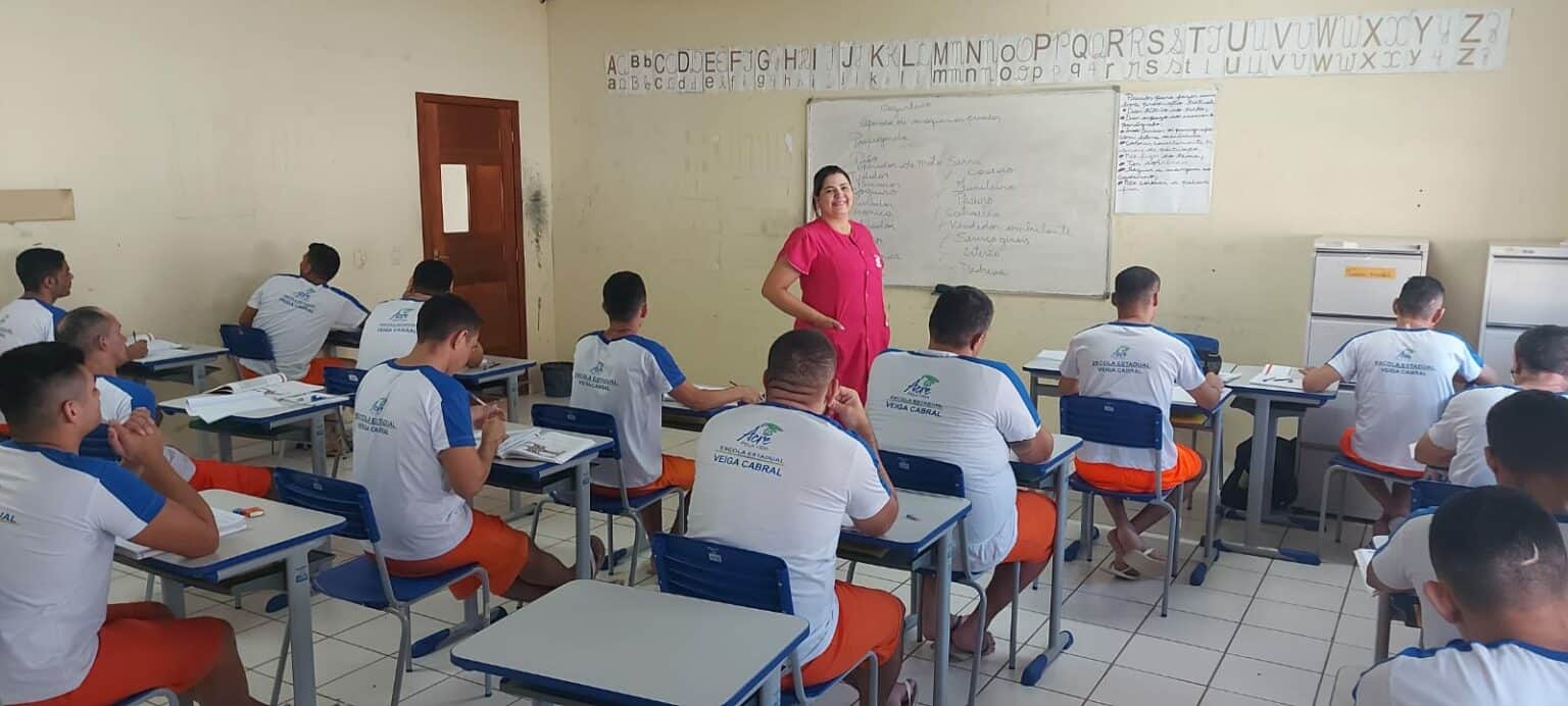 Governo do Acre investe na redução do analfabetismo nos presídios estaduais