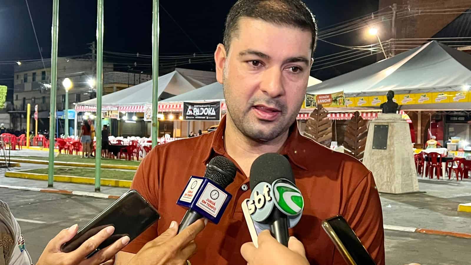 Abertura  do Festival da Farinha mostra o potencial da economia no Juruá, diz Nicolau