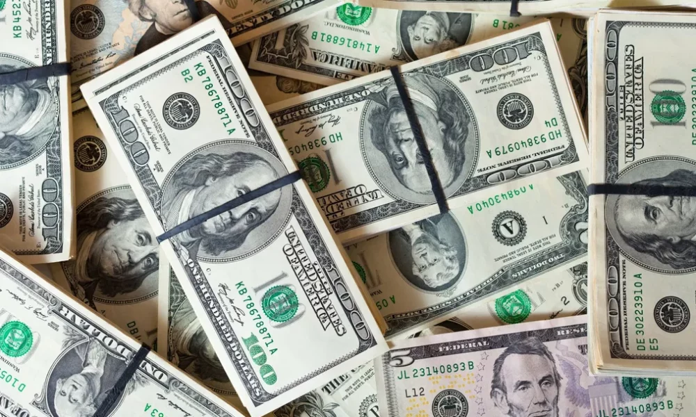 fundo-de-notas-de-dolares-1- fundo-de-notas-de-dolares-1-