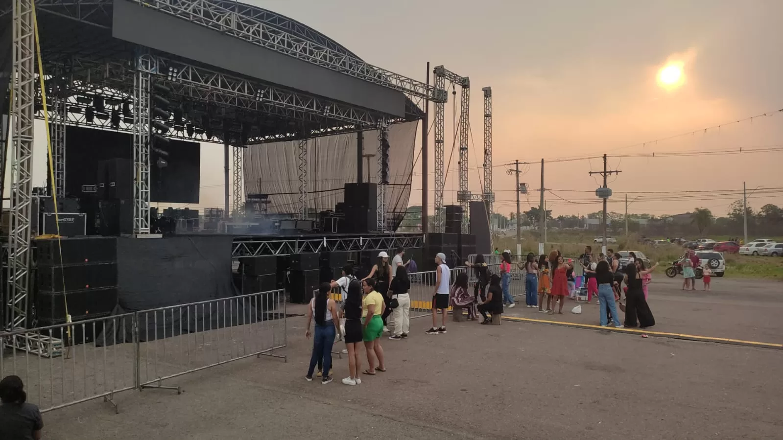 Público começa a se mobilizar para show de Isadora Pompeo na Marcha Para Jesus