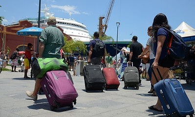 1101813-tmz_abr_151217_2405_1 Rio de Janeiro - A temporada de cruzeiros começa no Rio, transatlânticos atracam no Pier Mauá, na zona portuária da capital fluminense (Tomaz Silva/Agência Brasil)