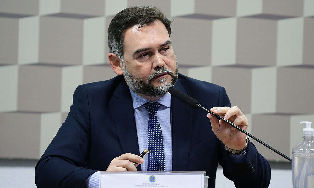 Comissão de Segurança Pública (CSP) realiza audiência pública para debater os violentos ataques a escolas no Brasil.Em pronciamento, à mesa, procurador de Justiça do Ministério Público do Estado do Acre, Sammy Barbosa Lopes.Foto: Pedro Franca/Agência Senado