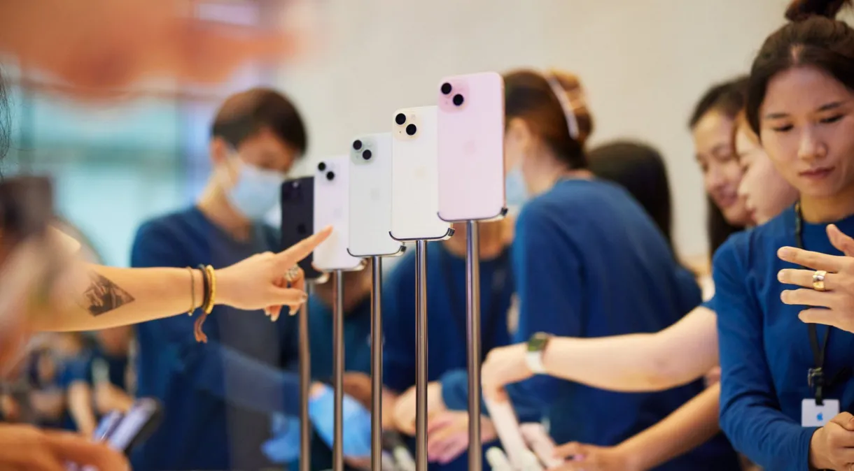 Apple confirma que bug e aplicativos estão causando superaquecimento do iPhone 15