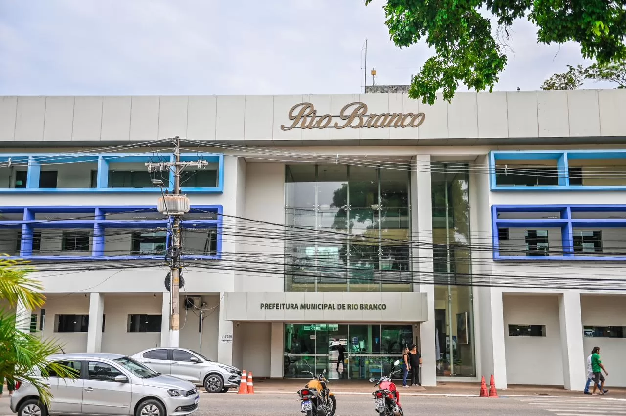 Prefeitura de Rio Branco decreta ponto facultativo na próxima sexta-feira (13)