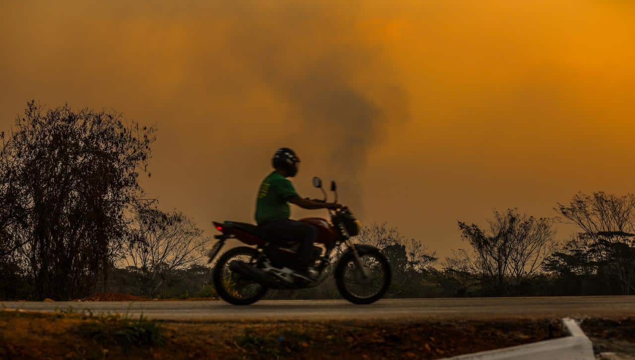 Em meio à seca extrema, Acre registra o pior outubro da história em focos de queimadas