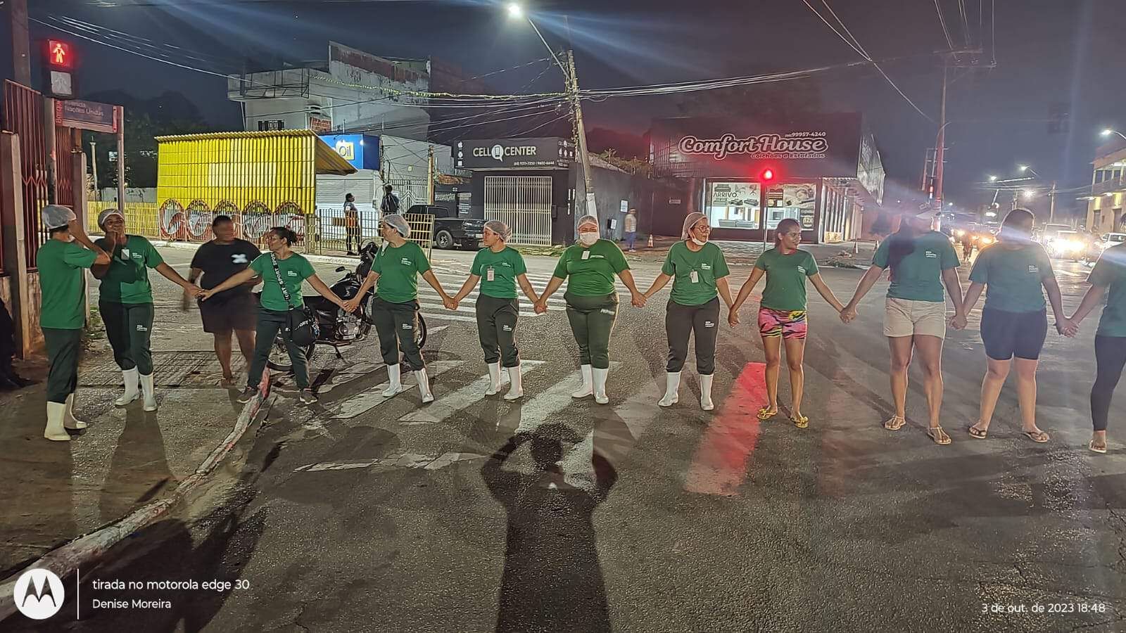 Terceirizados da Red Pontes voltam a fechar rua e cobrar salários atrasados