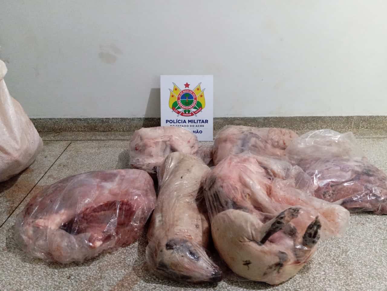 Polícia Militar apreendem carne de caça, em Cruzeiro do Sul