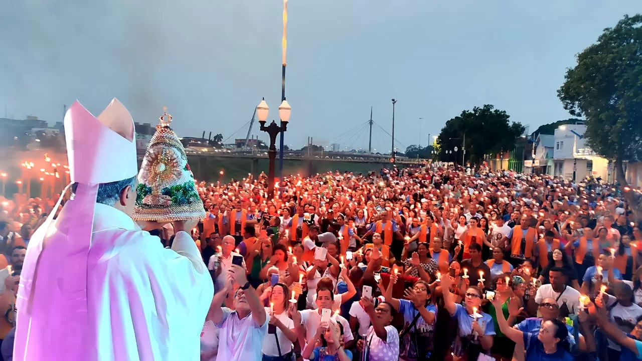 Chegada da imagem de Nossa Senhora de Nazaré pelo Rio Acre dá início ao Círio na capital