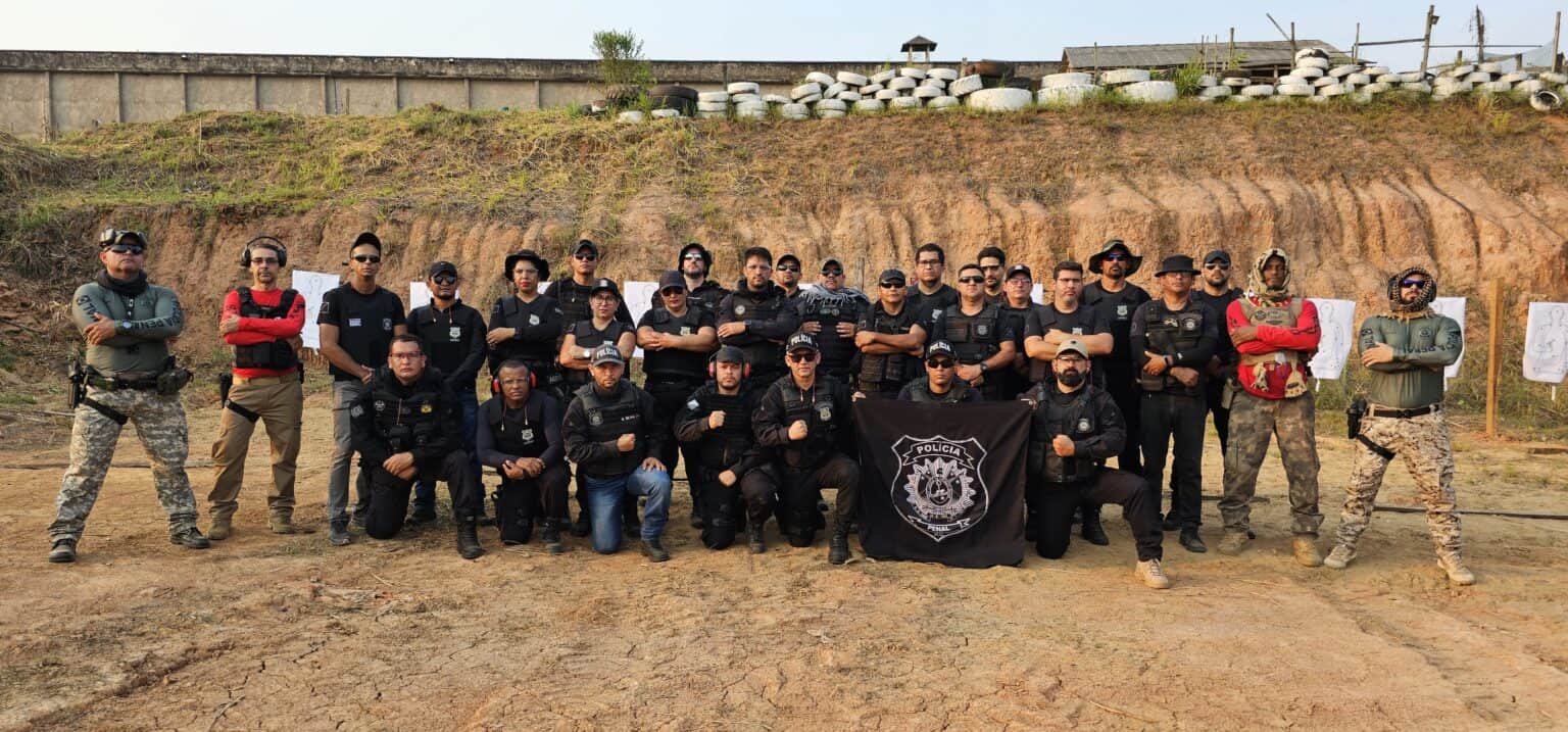Policiais penais do Acre recebem capacitação para uso de armamento