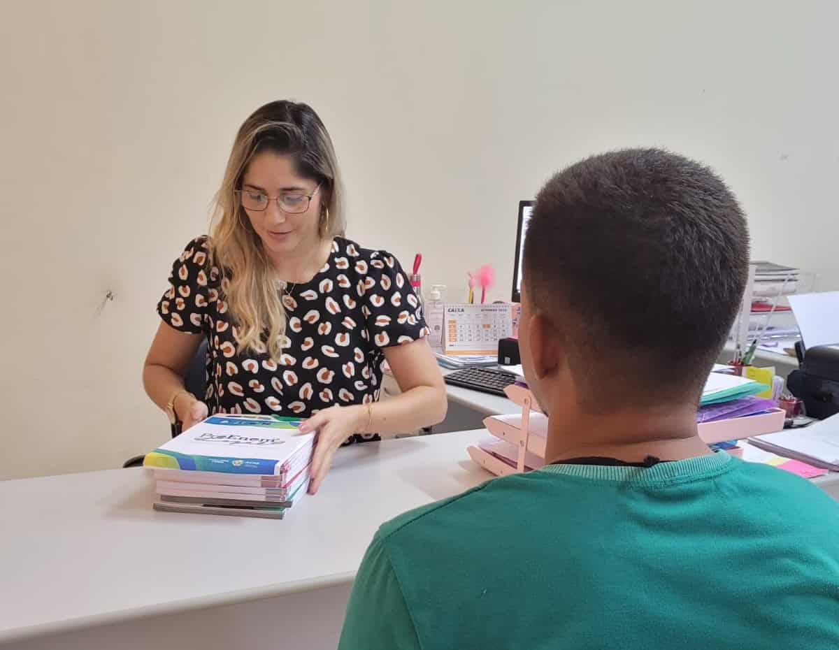 Detentos têm a oportunidade de cursar ensino superior com Enem