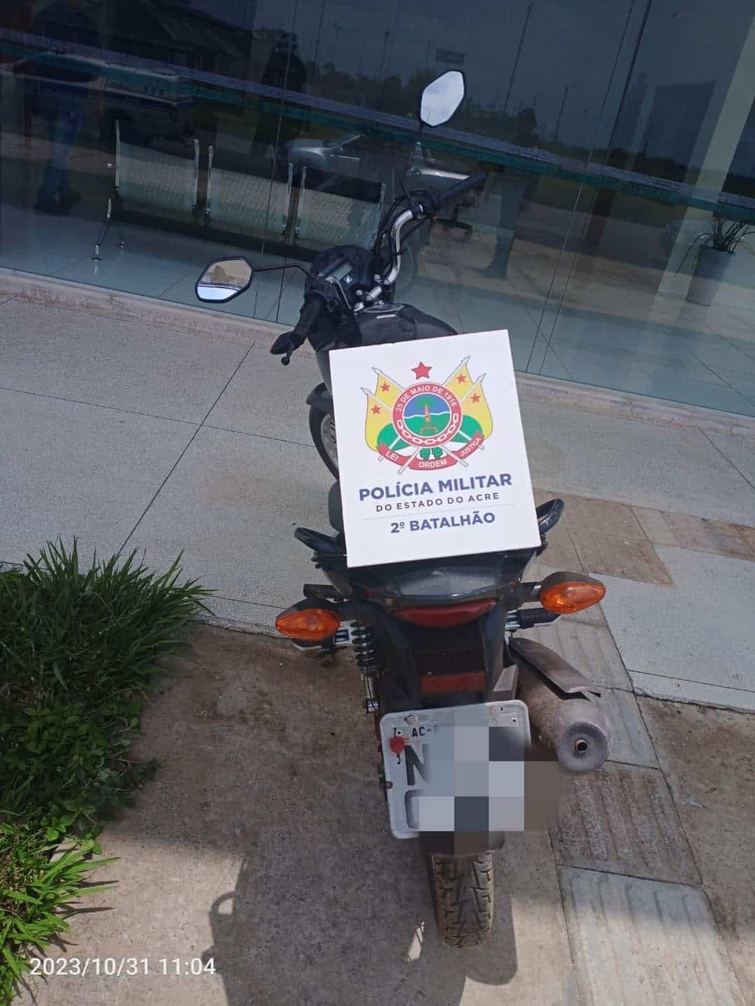 Polícia Militar recupera moto roubada no bairro Belo Jardim