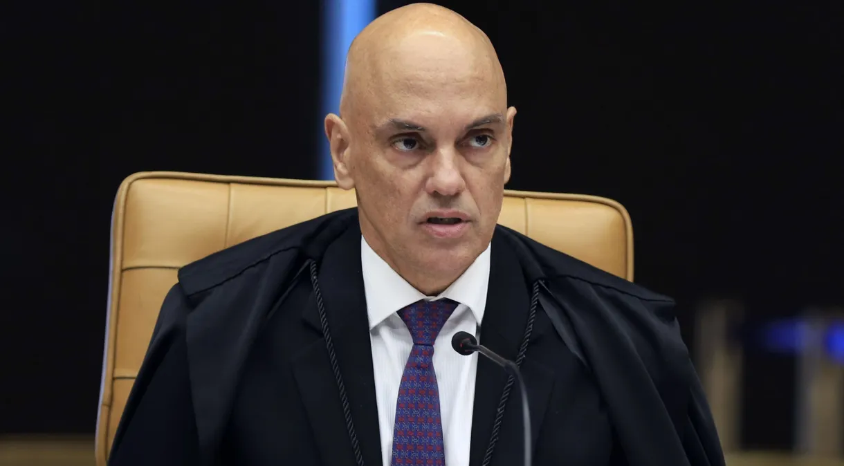 Moraes autoriza incorporar relatório da CPMI do 8 de Janeiro ao inquérito das fake news