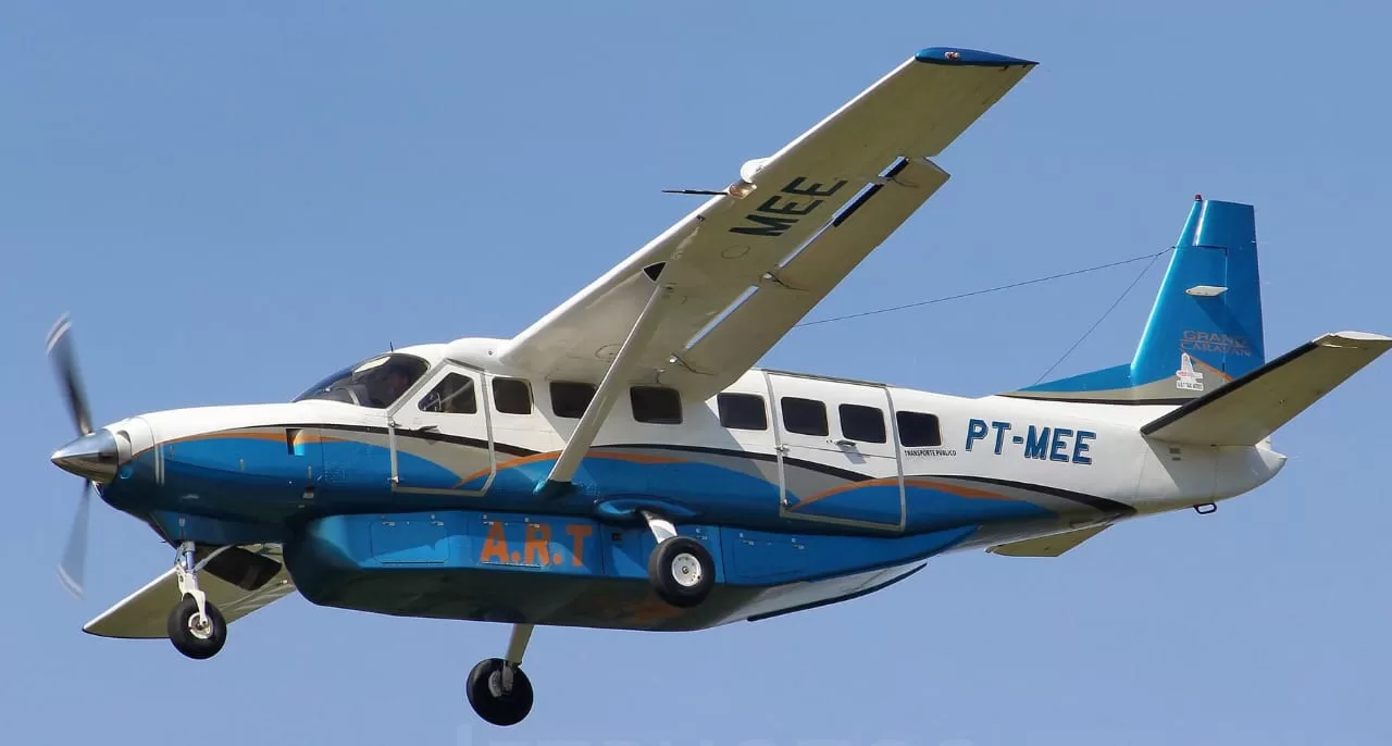 Avião que caiu matando 12 pessoas tinha registro de incidente em 2008