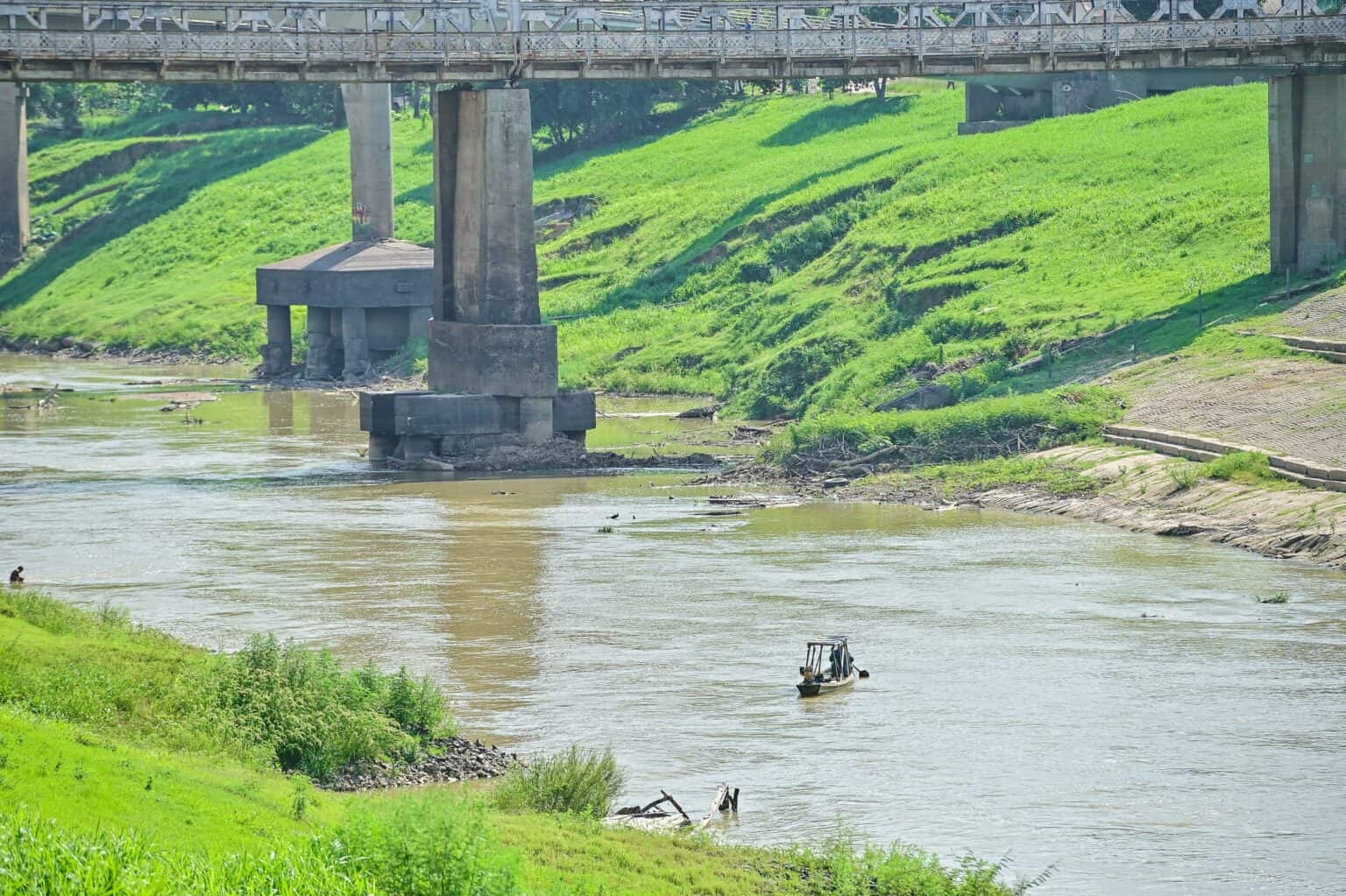Defesa Civil Estadual alerta população a economizar água diante da seca do rio