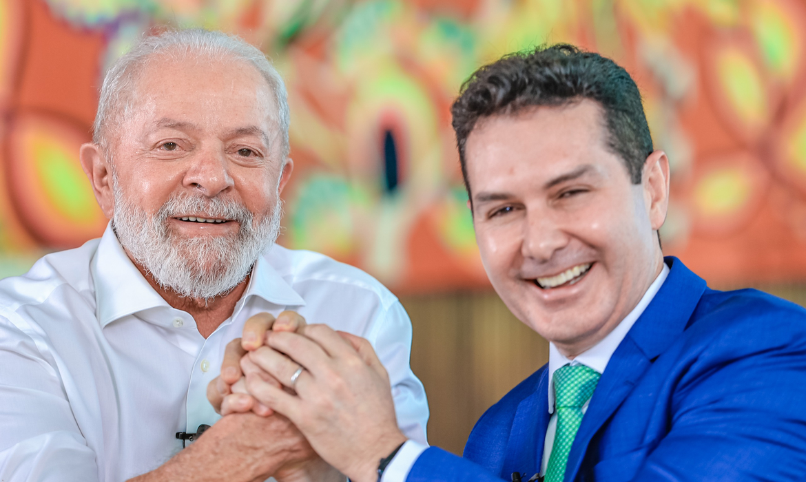 Governo Federal entrega 1.651 moradias do Minha Casa, Minha Vida em 4 estados