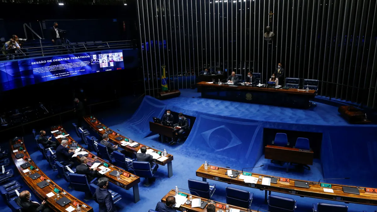 Senadores estimam 60 votos favoráveis à PEC que limita decisões do Supremo