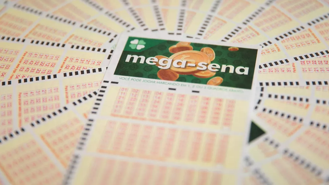 Mega-Sena pode pagar R$ 13 mi; veja as seis dezenas sorteadas
