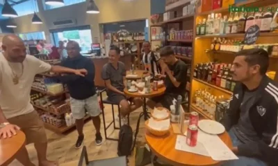 Adriano-imperador-torcedores