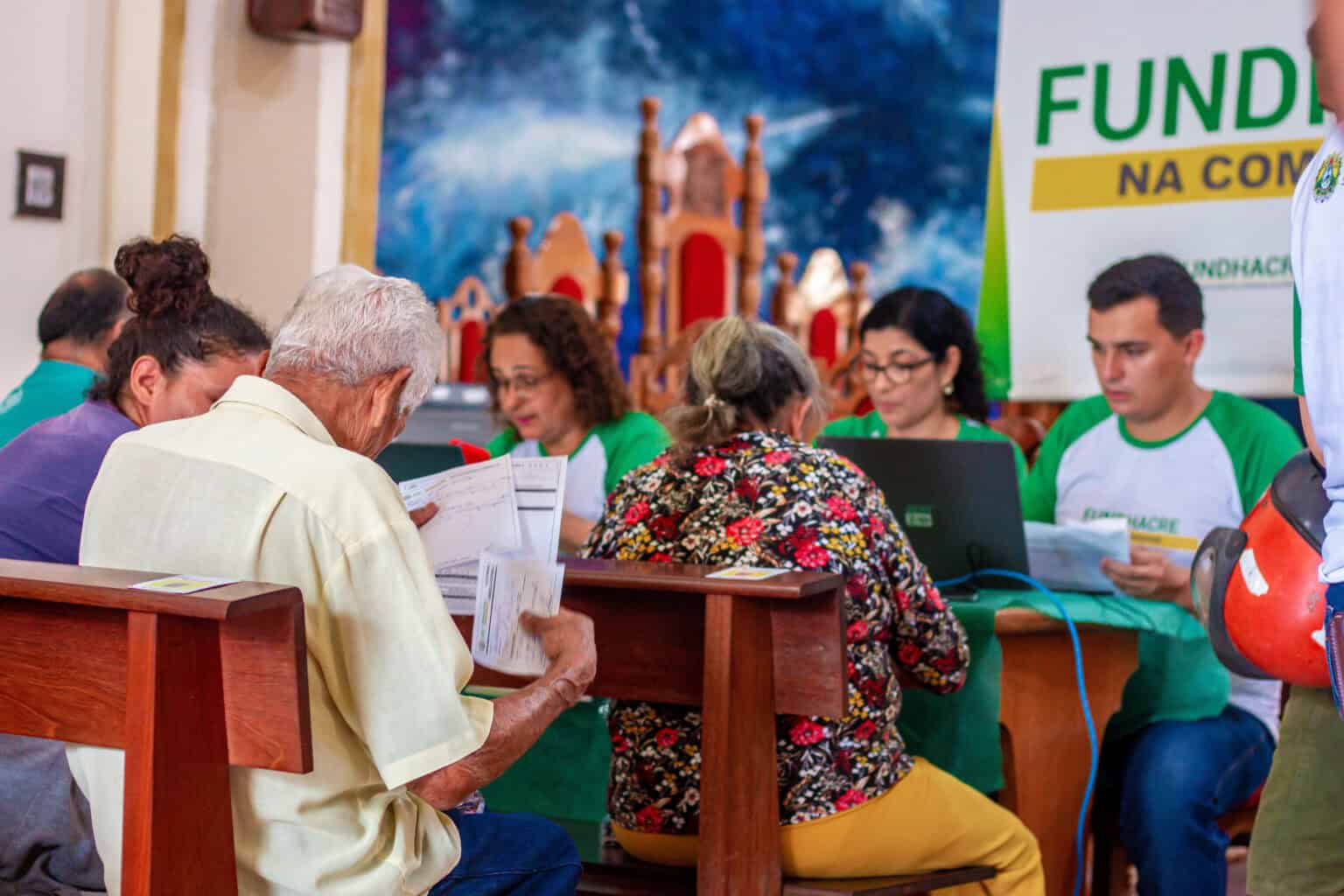 Fundhacre na Comunidade leva atendimentos em saúde para Baixada da Sobral