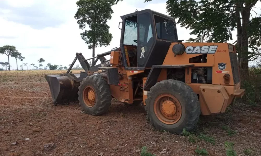 Maquina-roubada-em-fazenda-do-Acre-e-avaliada-em-R-400-mil_Foto-cedida-jpeg Maquina-roubada-em-fazenda-do-Acre-e-avaliada-em-R-400-mil_Foto-cedida-jpeg