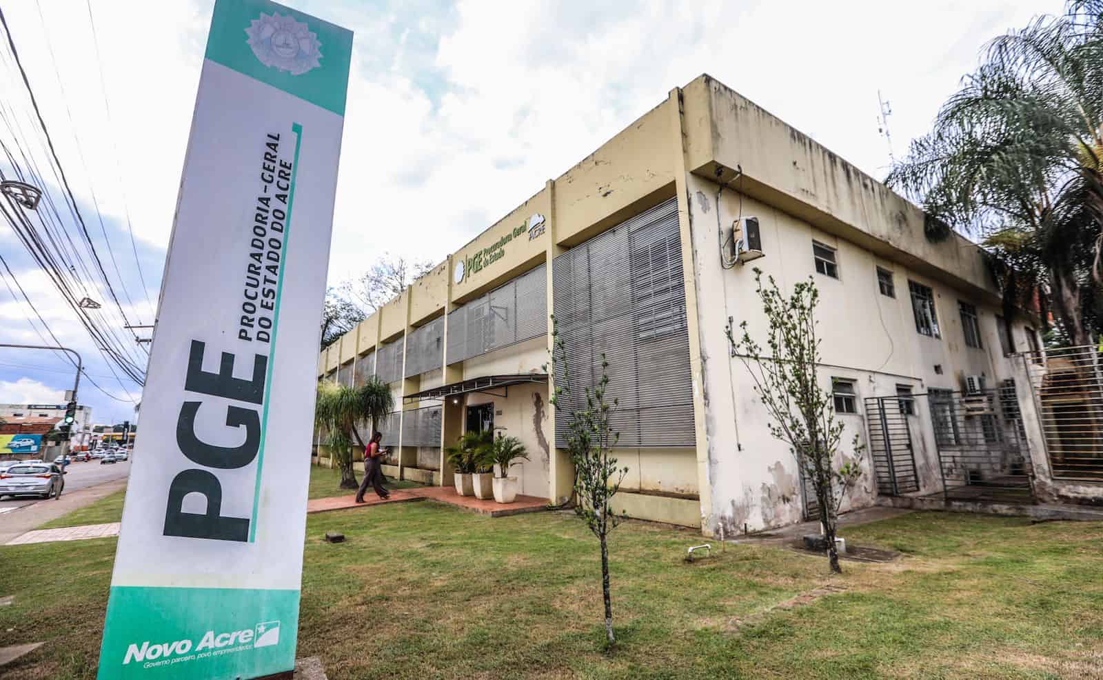 Para reduzir gastos, PGE passa a atender público em horário corrido até às 14 horas