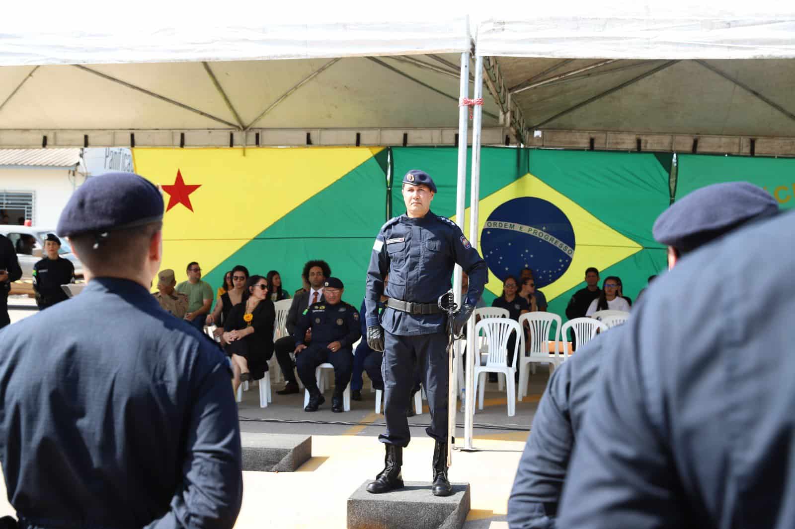 Em Feijó, PM tem novo comandante, recebe equipamentos e viatura