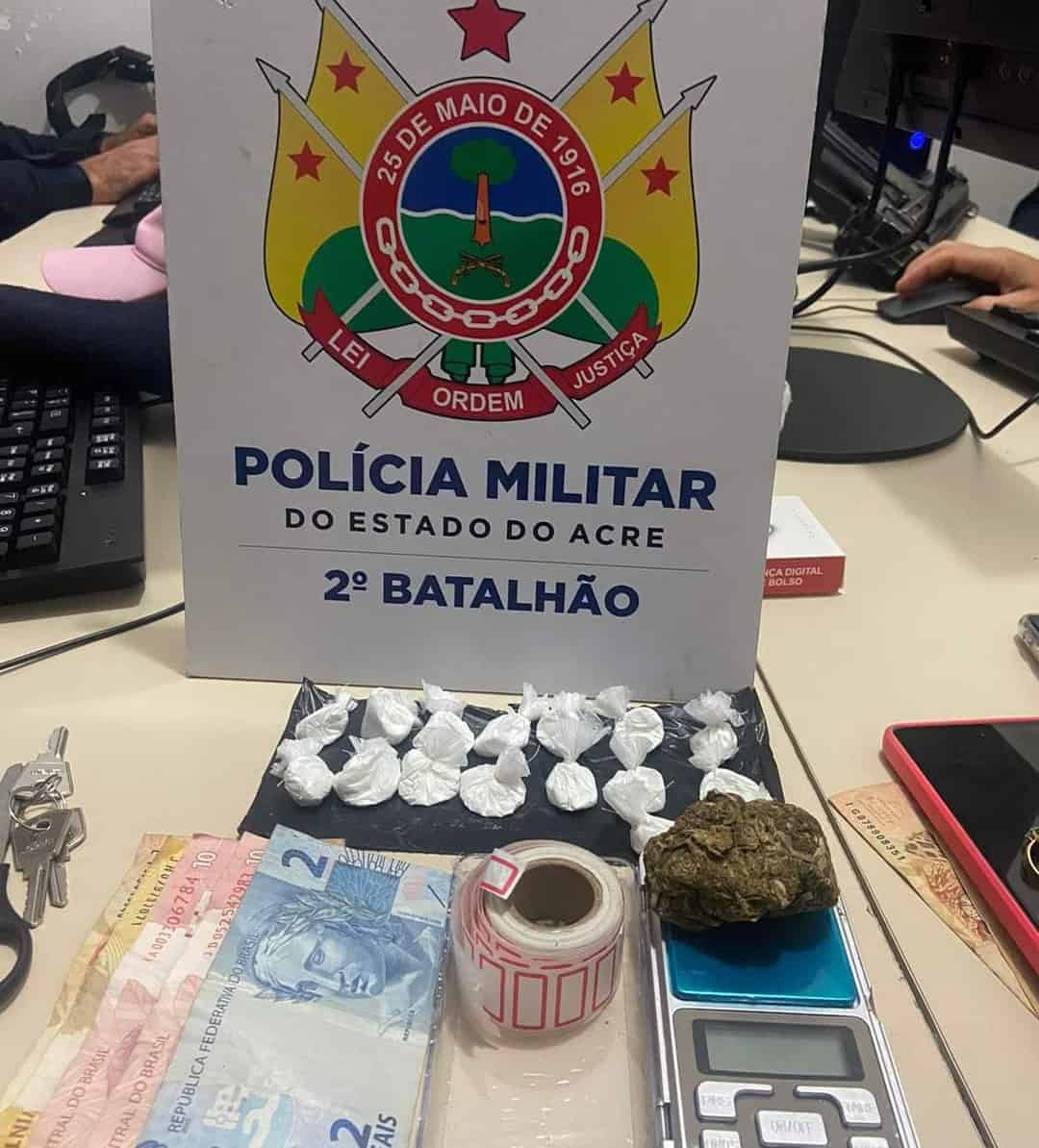 Polícia prende homem por tráfico de drogas no bairro Triângulo
