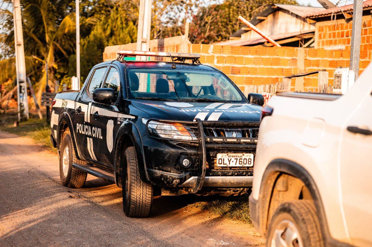 Polícia Civil realiza operação no bairro Belo Jardim II; duas pessoas são capturadas