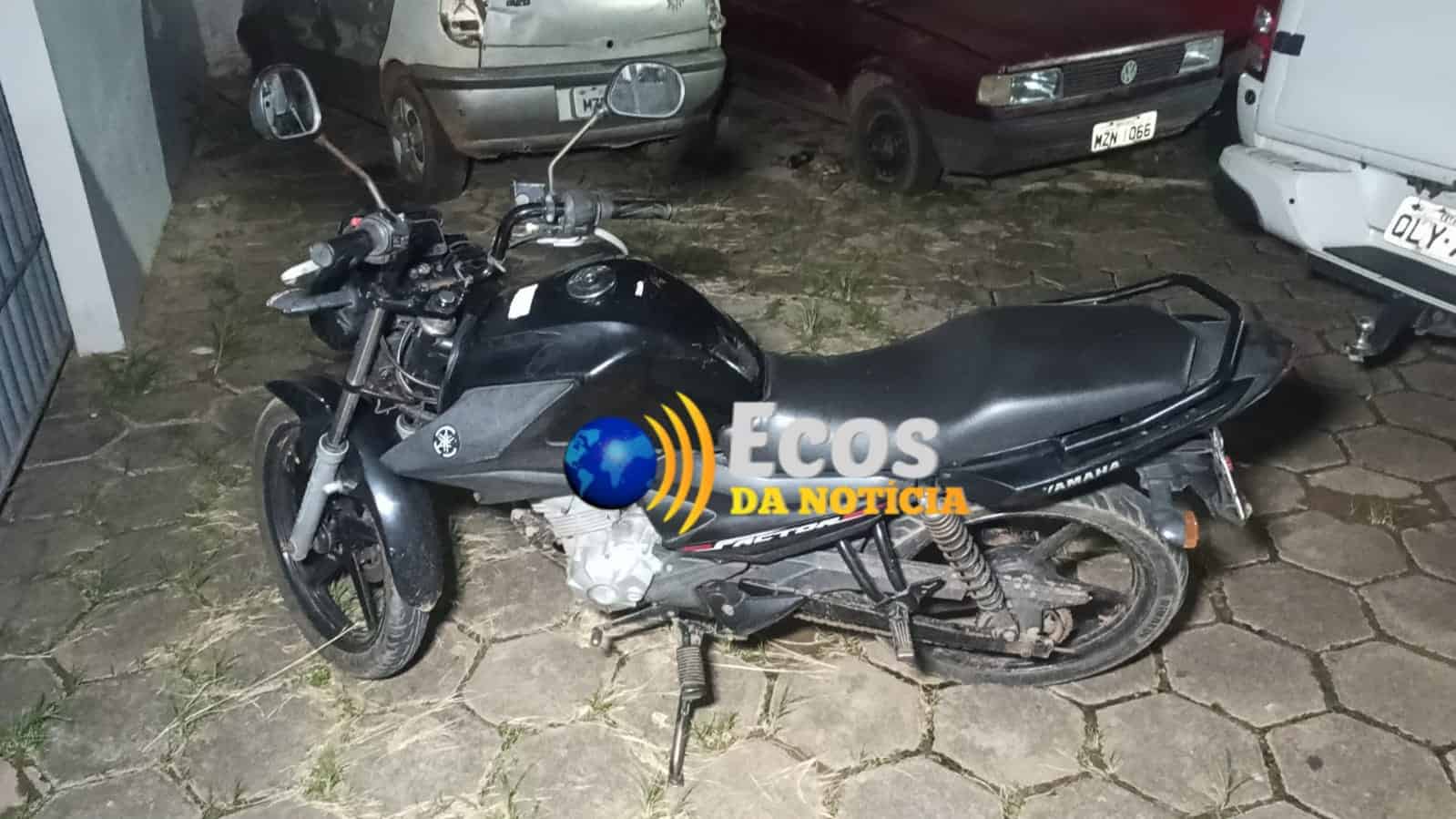 Casal é abordado em moto e preso com arma de fogo na região da Baixada da Sobral