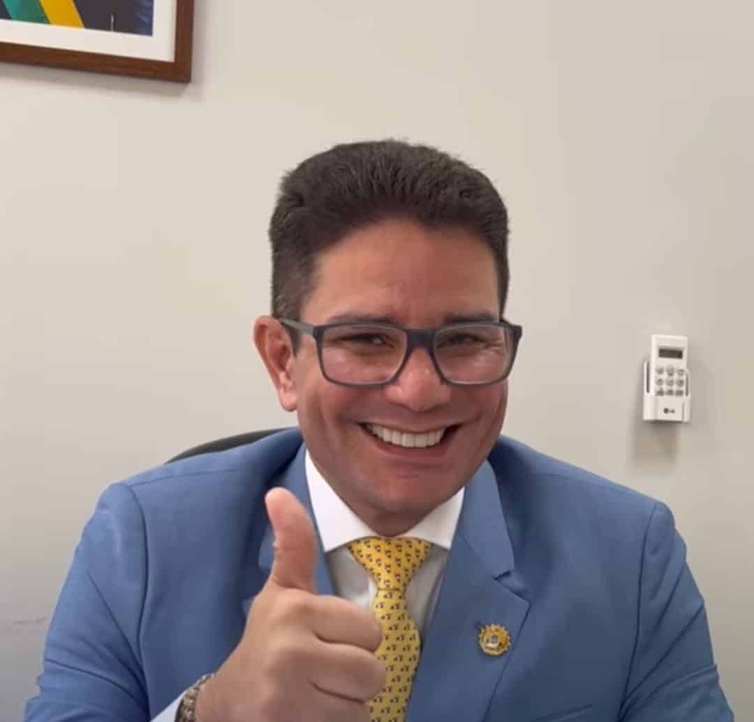 Gladson Cameli anuncia antecipação da 2° parcela do 13° salário a servidores públicos do Acre