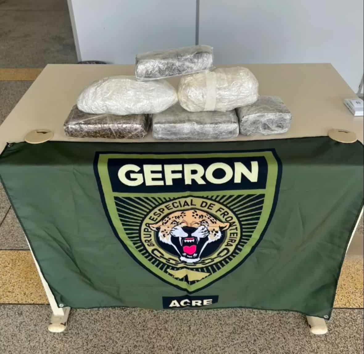 Durante Operação Hórus, adolescente é presa com 5 quilos de drogas no Acre