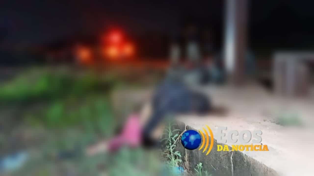 Motociclista fura bloqueio e colide moto contra ponto de ônibus e morre na BR