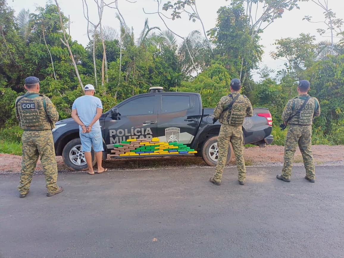 Polícia apreende aproximadamente 60 quilos de drogas em Sena Madureira