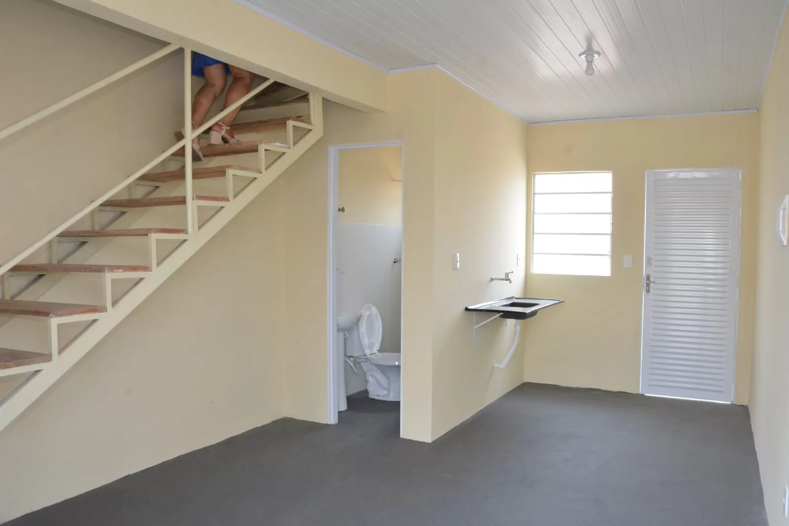 Morador tenta vender imóvel dado pela prefeitura em menos de 1 mês na Capital