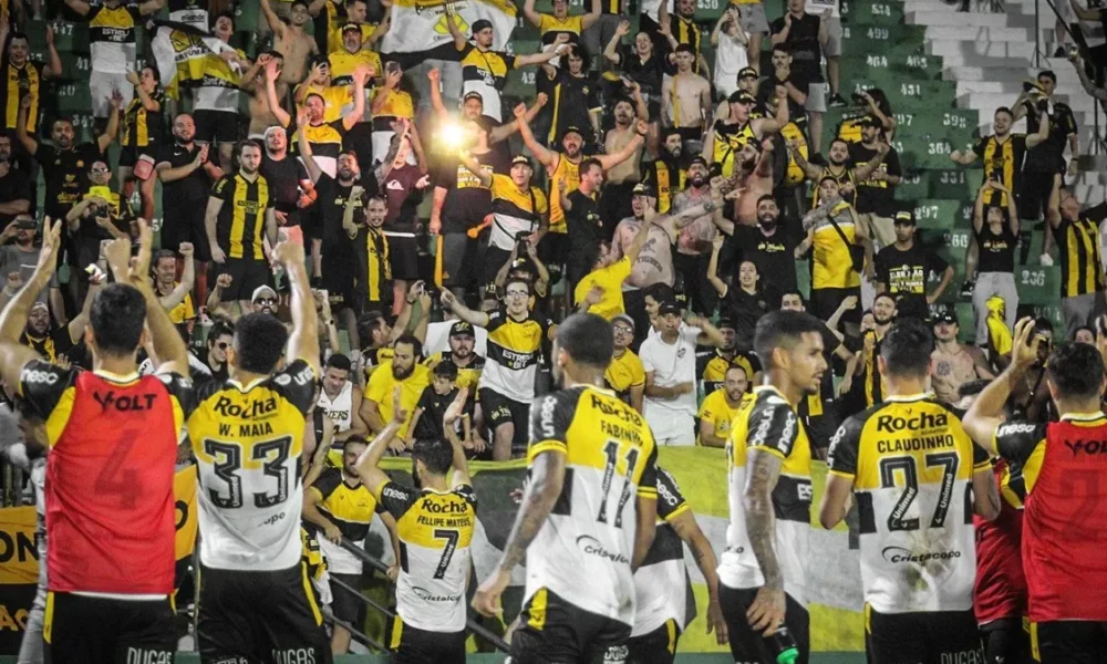 criciuma-torcida-e1700060555425 criciuma-torcida-e1700060555425