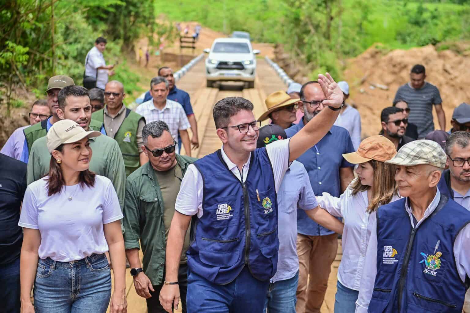 Garantindo trafegabilidade, governo inaugura ponte na zona rural de Assis Brasil