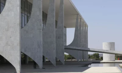 fachada_do_palacio_do_planalto_antcrz_abr_2709221136