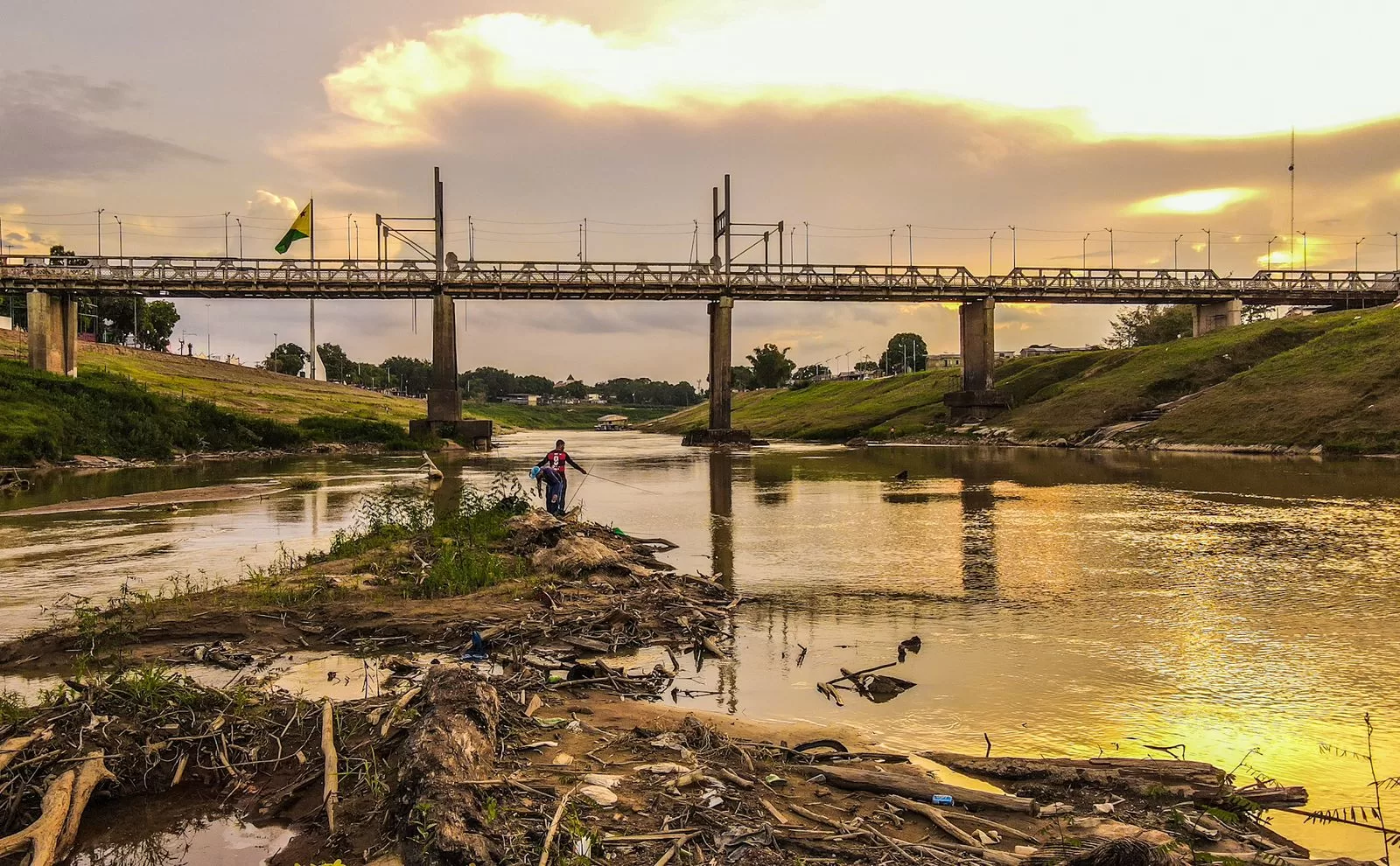Rio Acre corre risco de zerar capacidade de abastecimento nos próximos anos