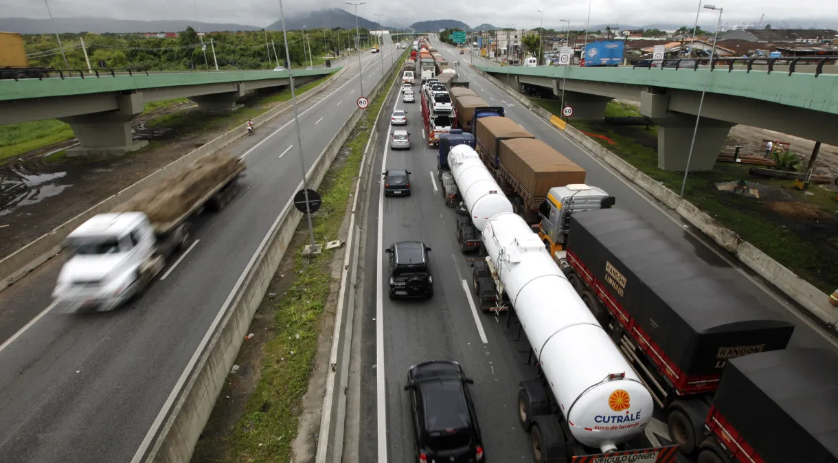 67,5% das rodovias brasileiras estão em más condições, segundo estudo da CNT