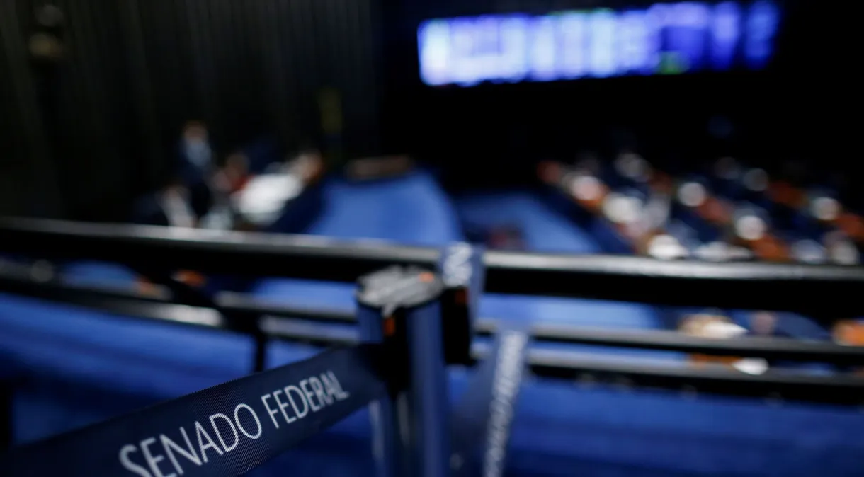 Senado aprova taxação de fundos offshores e exclusivos; texto vai a sanção