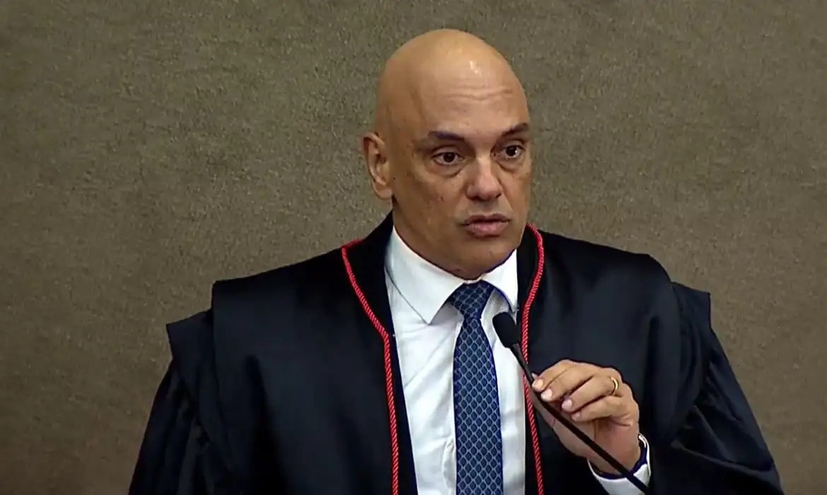 Ministro Alexandre de Moraes manda soltar preso por atos golpistas de 8 de janeiro